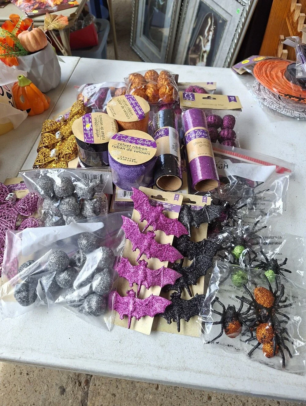 Source Unknown Pink, Orange & Black Halloween Ornament and Filler Set